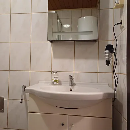 Mit 2 Schlafzimmer In *